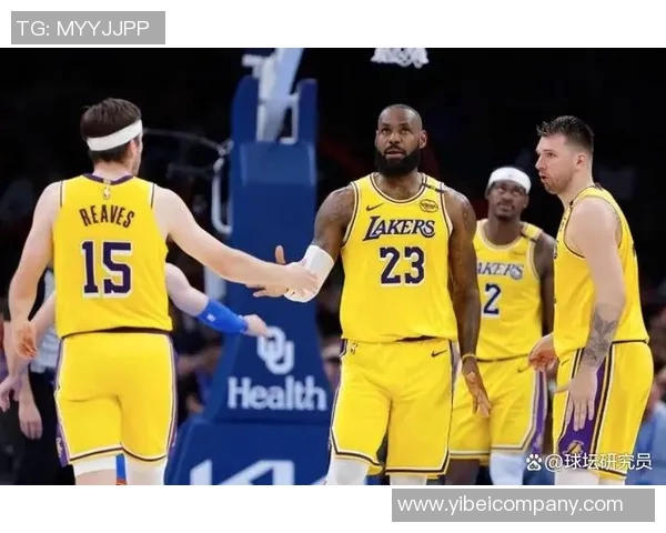 湖人揭幕战首发阵容初步确定东契奇身边的辅佐者成关键因素