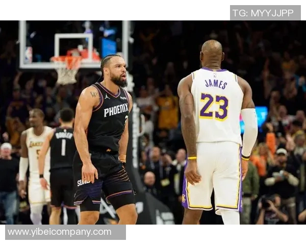 布克回应三分犯规争议称需查规则手册并提及狄龙被詹姆斯撞倒事件