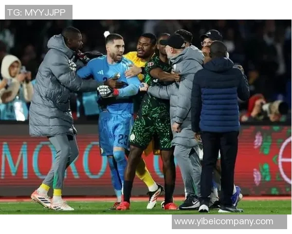 阿尔及利亚国家队公布新名单马赫雷斯本塞拜尼领衔齐达内之子卢卡入选